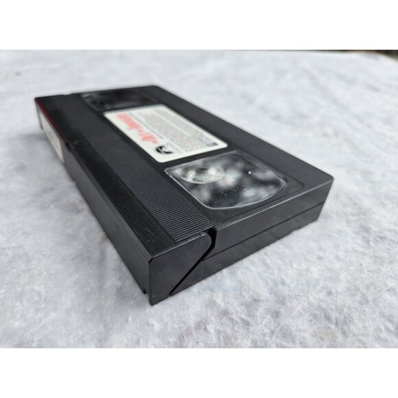 The Out-of-Towners (VHS 1999) Movie Steve Martin Goldie Hawn Vintage Rental Tape - Picture 4 of 6